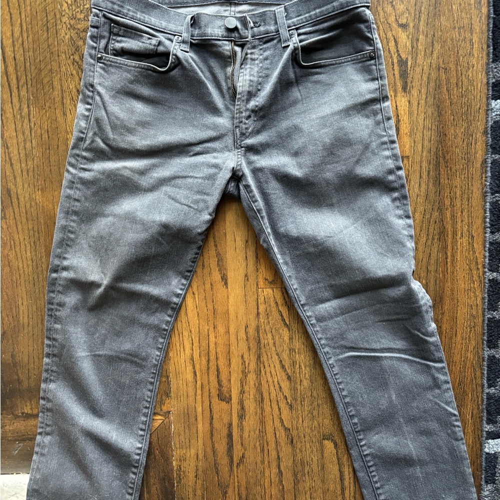J Brand Gray Skinny Jeans with Sleek Fit